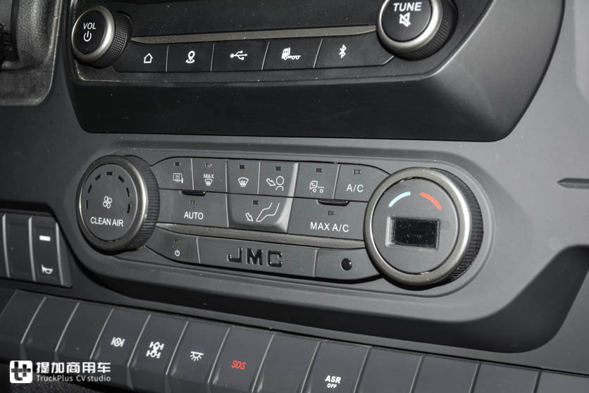 福特技术的旗舰重卡,配置不输于欧洲原款车型,为何在国内没有火? - 第13张 - 提加商用车网 福特技术的旗舰重卡,配置不输于欧洲原款车型,为何在国内没有火? - 第13张