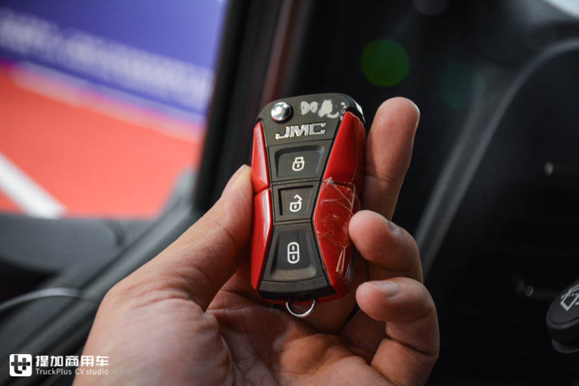 福特技术的旗舰重卡,配置不输于欧洲原款车型,为何在国内没有火? - 第18张 - 提加商用车网 福特技术的旗舰重卡,配置不输于欧洲原款车型,为何在国内没有火? - 第18张