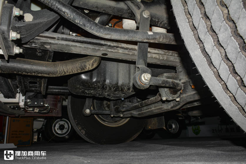 福特技术的旗舰重卡,配置不输于欧洲原款车型,为何在国内没有火? - 第27张 - 提加商用车网 福特技术的旗舰重卡,配置不输于欧洲原款车型,为何在国内没有火? - 第27张