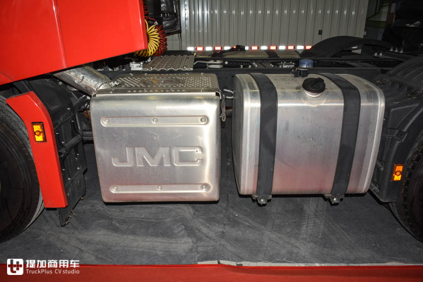 福特技术的旗舰重卡，配置不输于欧洲原款车型，为何在国内没有火？ - 第25张