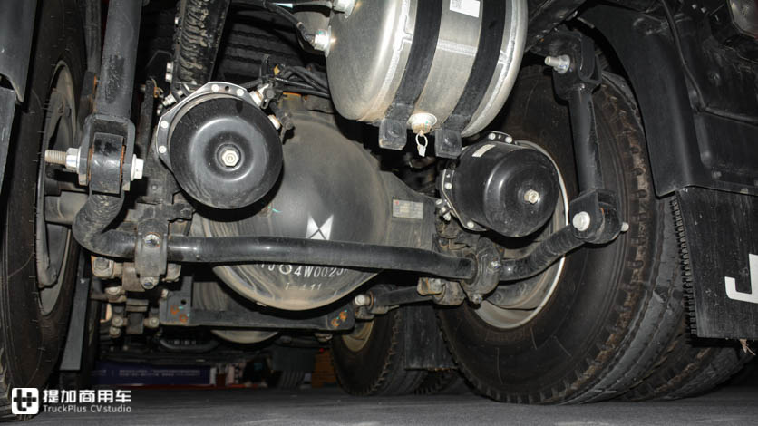 福特技术的旗舰重卡,配置不输于欧洲原款车型,为何在国内没有火? - 第24张 - 提加商用车网 福特技术的旗舰重卡,配置不输于欧洲原款车型,为何在国内没有火? - 第24张