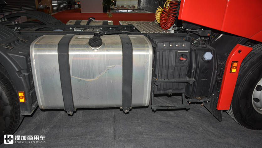 福特技术的旗舰重卡,配置不输于欧洲原款车型,为何在国内没有火? - 第26张 - 提加商用车网 福特技术的旗舰重卡,配置不输于欧洲原款车型,为何在国内没有火? - 第26张