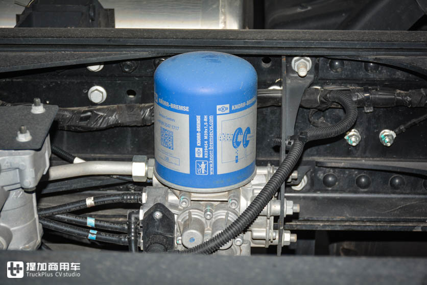 福特技术的旗舰重卡,配置不输于欧洲原款车型,为何在国内没有火? - 第28张 - 提加商用车网 福特技术的旗舰重卡,配置不输于欧洲原款车型,为何在国内没有火? - 第28张