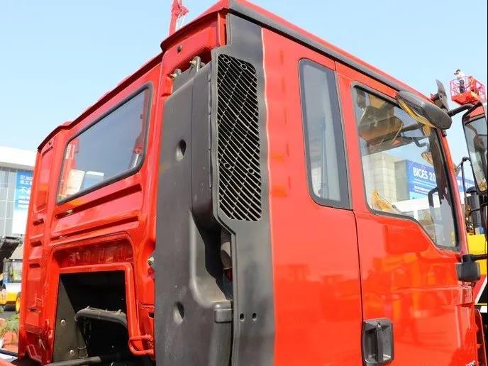 德龙新M3000随车起重运输车，您的货物吊装专家 - 第3张