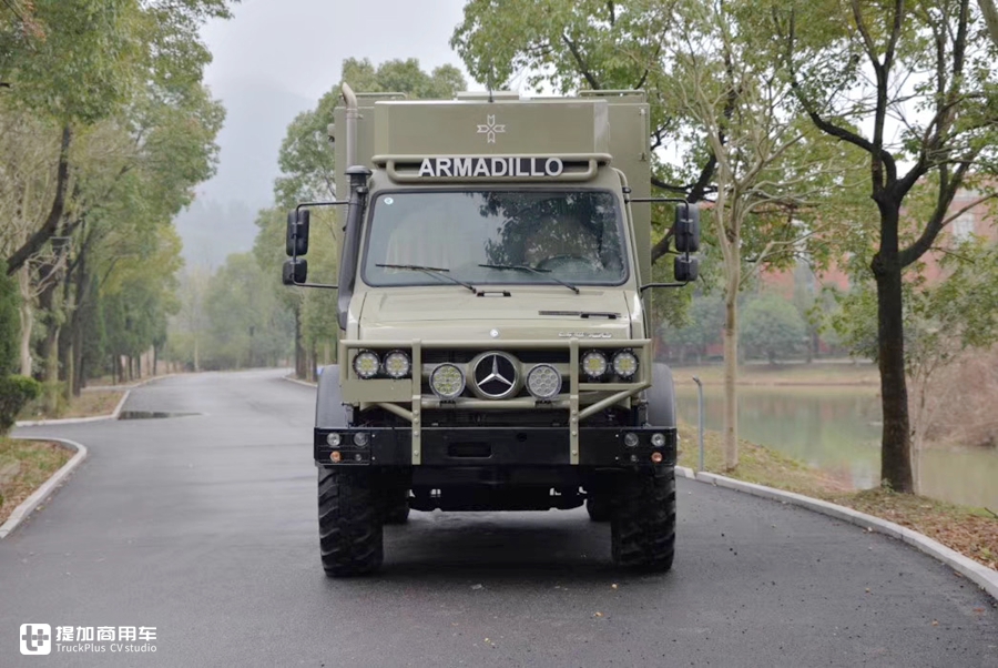 又一个男人的大玩具,乌尼莫克最新款底盘打造,阿莫迪罗攀爬者越野房车实拍 - 第1张 - 提加商用车网 又一个男人的大玩具,乌尼莫克最新款底盘打造,阿莫迪罗攀爬者越野房车实拍 - 第1张