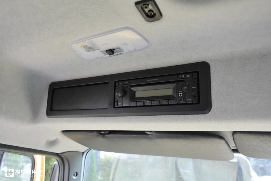 又一个男人的大玩具,乌尼莫克最新款底盘打造,阿莫迪罗攀爬者越野房车实拍 - 第15张 - 提加商用车网 又一个男人的大玩具,乌尼莫克最新款底盘打造,阿莫迪罗攀爬者越野房车实拍 - 第15张