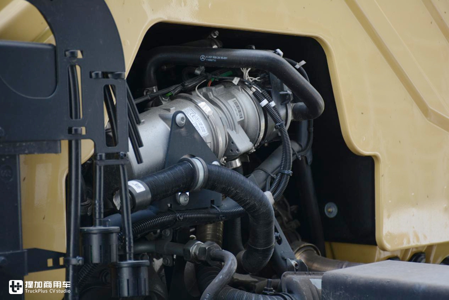 又一个男人的大玩具,乌尼莫克最新款底盘打造,阿莫迪罗攀爬者越野房车实拍 - 第22张 - 提加商用车网 又一个男人的大玩具,乌尼莫克最新款底盘打造,阿莫迪罗攀爬者越野房车实拍 - 第22张