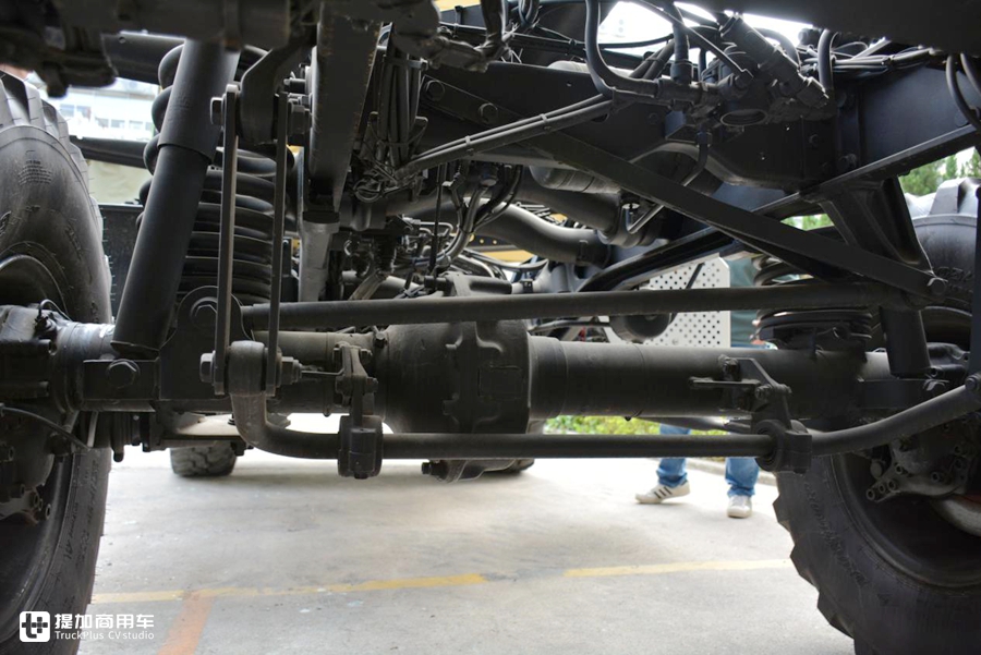 又一个男人的大玩具,乌尼莫克最新款底盘打造,阿莫迪罗攀爬者越野房车实拍 - 第27张 - 提加商用车网 又一个男人的大玩具,乌尼莫克最新款底盘打造,阿莫迪罗攀爬者越野房车实拍 - 第27张