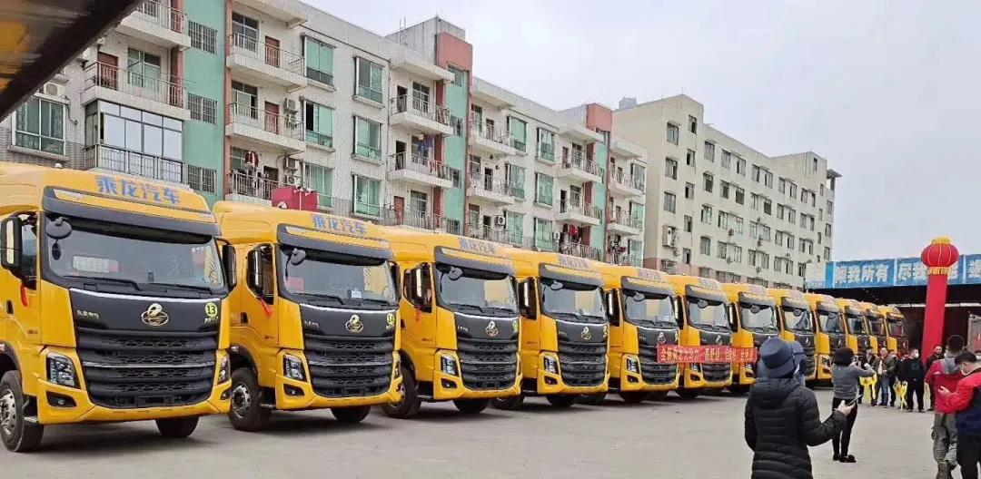 防疫复工两不误，乘龙高质高效批量交车！ - 第1张