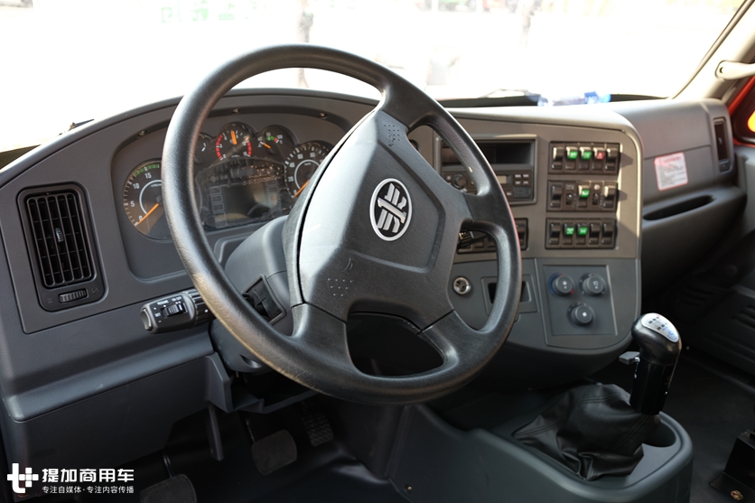 车高仅为2.72米,专为过限高杆打造,解放安捷超低顶长头卡车实拍 - 第13张 - 提加商用车网 车高仅为2.72米,专为过限高杆打造,解放安捷超低顶长头卡车实拍 - 第13张