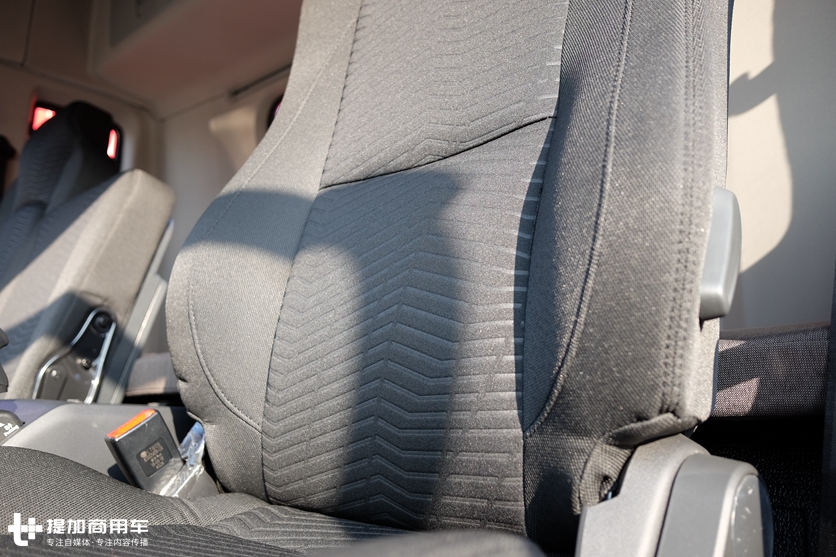 解放即将推出一款全新载货车,名叫JK6,先带大家看看配置怎么样 - 第15张 - 提加商用车网 解放即将推出一款全新载货车,名叫JK6,先带大家看看配置怎么样 - 第15张