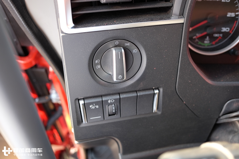 解放即将推出一款全新载货车,名叫JK6,先带大家看看配置怎么样 - 第17张 - 提加商用车网 解放即将推出一款全新载货车,名叫JK6,先带大家看看配置怎么样 - 第17张