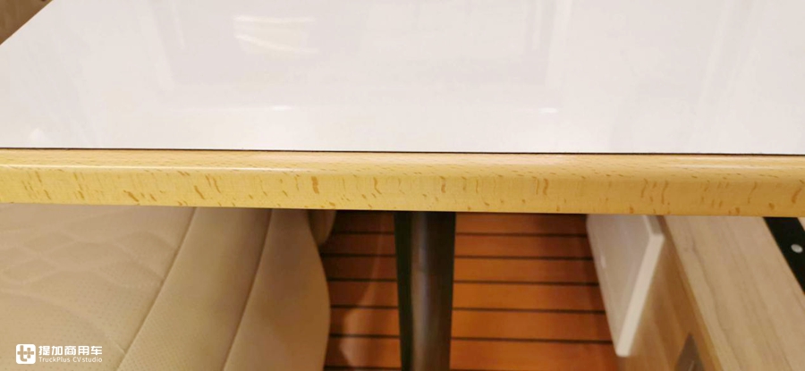 基于欧胜底盘打造,阿娜亚天空之子自行C型小额头旅居车实拍 - 第22张 - 提加商用车网 基于欧胜底盘打造,阿娜亚天空之子自行C型小额头旅居车实拍 - 第22张