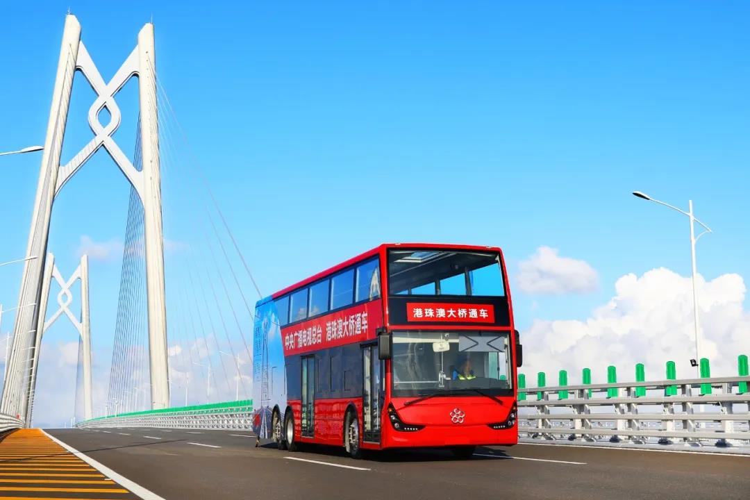 “客车安全技术成果奖”+“城市观光客车之星”,银隆斩获中国客车业两项大奖 - 第4张 - 提加商用车网 “客车安全技术成果奖”+“城市观光客车之星”,银隆斩获中国客车业两项大奖 - 第4张