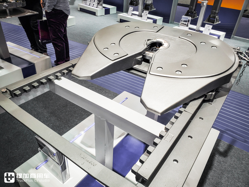 只是一块打铁板？别小瞧牵引车上的鞍座，它的配置比你想象的要多 - 第8张