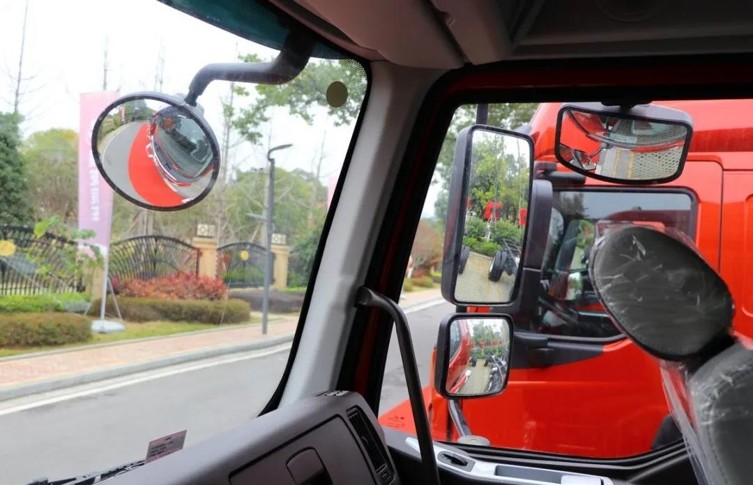 零担速递市场新宠儿:乘龙H5大单桥载货车 - 第3张 - 提加商用车网 零担速递市场新宠儿:乘龙H5大单桥载货车 - 第3张