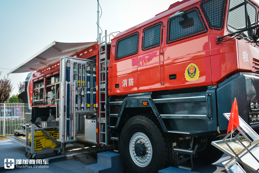 移动的消防器材仓库,装备达700多件,少见的徐工特种消防车实拍 - 第4张 - 提加商用车网 移动的消防器材仓库,装备达700多件,少见的徐工特种消防车实拍 - 第4张