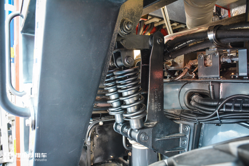 移动的消防器材仓库,装备达700多件,少见的徐工特种消防车实拍 - 第5张 - 提加商用车网 移动的消防器材仓库,装备达700多件,少见的徐工特种消防车实拍 - 第5张