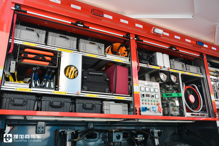 移动的消防器材仓库,装备达700多件,少见的徐工特种消防车实拍 - 第11张 - 提加商用车网 移动的消防器材仓库,装备达700多件,少见的徐工特种消防车实拍 - 第11张