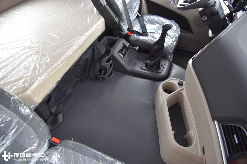 东风天龙KL对陕汽德龙X5000,不是旗舰胜似旗舰,两款高性价比牵引车推荐给你! - 第14张 - 提加商用车网 东风天龙KL对陕汽德龙X5000,不是旗舰胜似旗舰,两款高性价比牵引车推荐给你! - 第14张