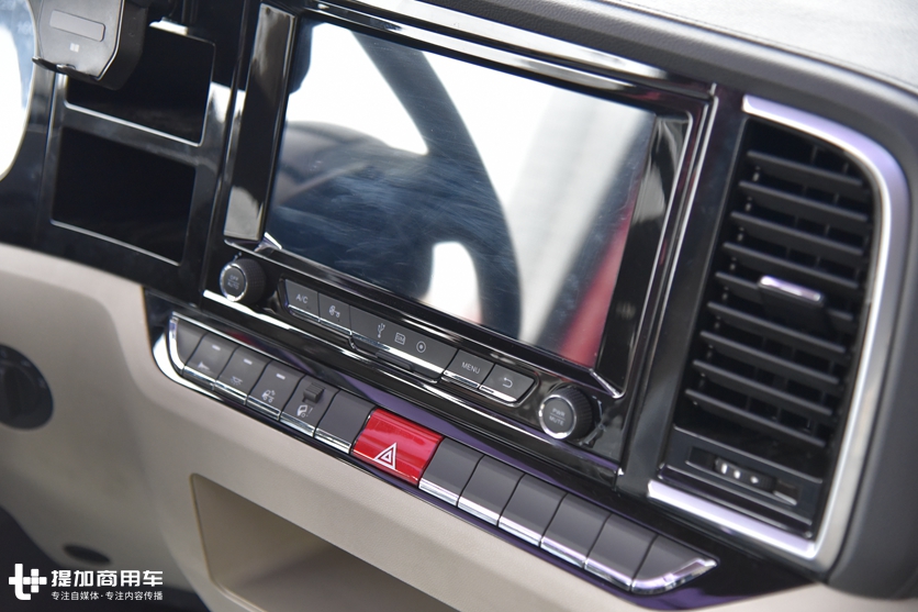 东风天龙KL对陕汽德龙X5000,不是旗舰胜似旗舰,两款高性价比牵引车推荐给你! - 第16张 - 提加商用车网 东风天龙KL对陕汽德龙X5000,不是旗舰胜似旗舰,两款高性价比牵引车推荐给你! - 第16张