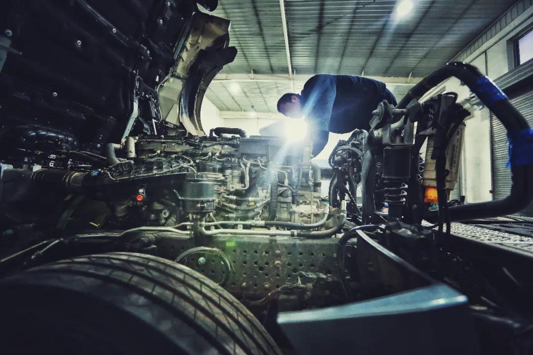 为用户打造安全健康的服务环境，奔驰卡车发布服务网点安全指南！ - 第4张