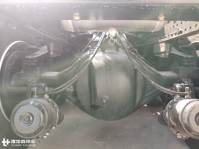 曾经辉煌的北奔重卡又回来了?国六北奔燃油车已上市,外观真抢眼 - 第8张 - 提加商用车网 曾经辉煌的北奔重卡又回来了?国六北奔燃油车已上市,外观真抢眼 - 第8张