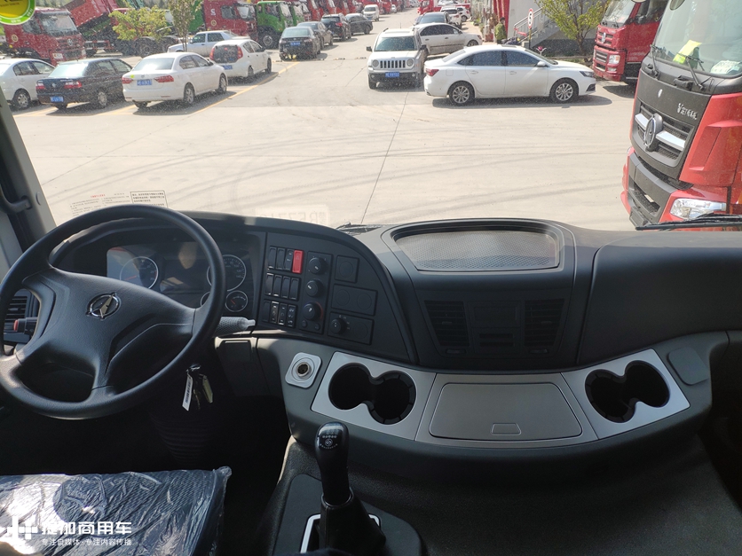 曾经辉煌的北奔重卡又回来了？国六北奔燃油车已上市，外观真抢眼 - 第11张