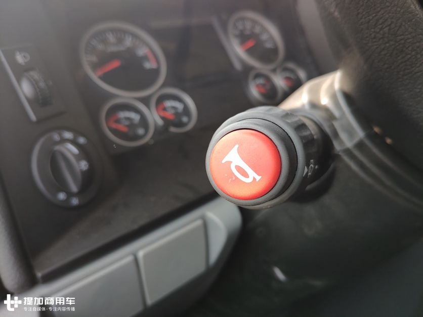 曾经辉煌的北奔重卡又回来了?国六北奔燃油车已上市,外观真抢眼 - 第14张 - 提加商用车网 曾经辉煌的北奔重卡又回来了?国六北奔燃油车已上市,外观真抢眼 - 第14张