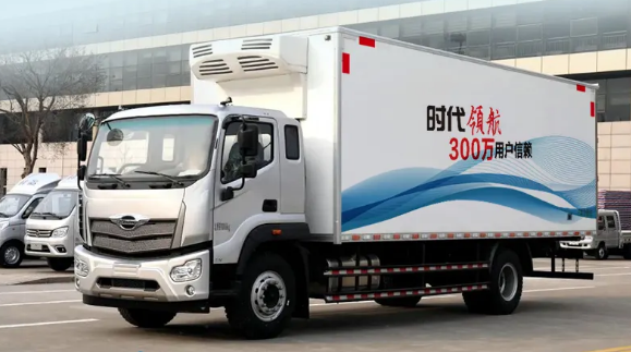 冻鲜运输的冷藏车要这样选,领航中卡专为冷链运输定制