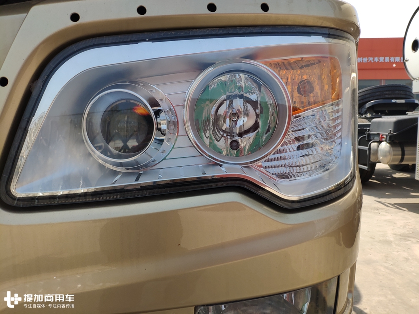 想买国六LNG卡车?配置高端,发动机靠谱的联合U+天然气重卡实拍 - 第4张 - 提加商用车网 想买国六LNG卡车?配置高端,发动机靠谱的联合U+天然气重卡实拍 - 第4张