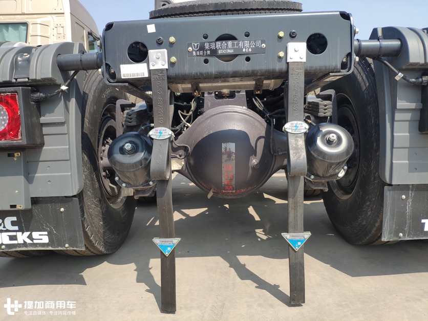 想买国六LNG卡车?配置高端,发动机靠谱的联合U+天然气重卡实拍 - 第9张 - 提加商用车网 想买国六LNG卡车?配置高端,发动机靠谱的联合U+天然气重卡实拍 - 第9张