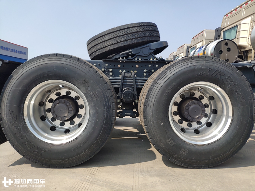 想买国六LNG卡车?配置高端,发动机靠谱的联合U+天然气重卡实拍 - 第10张 - 提加商用车网 想买国六LNG卡车?配置高端,发动机靠谱的联合U+天然气重卡实拍 - 第10张