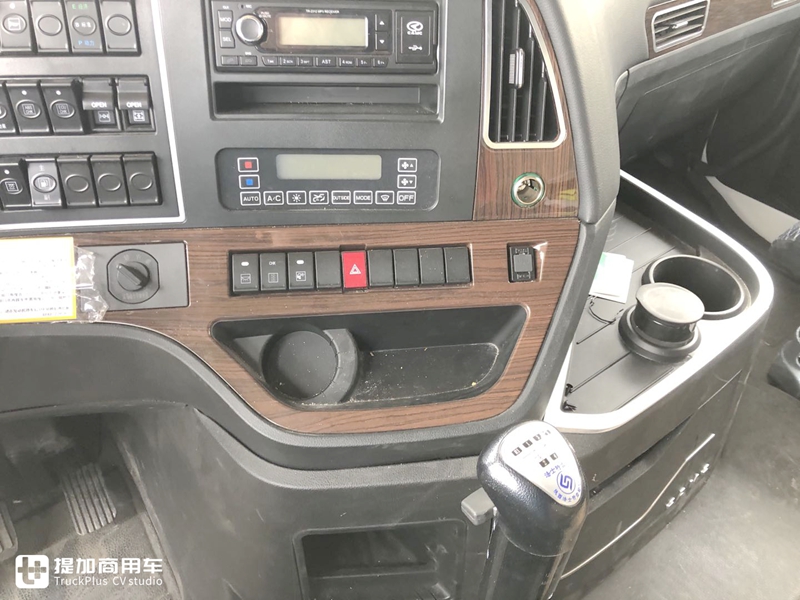 又一款平地板、大空间的载货车即将到来,正在路试的华菱汉马H9载货车实拍 - 第11张 - 提加商用车网 又一款平地板、大空间的载货车即将到来,正在路试的华菱汉马H9载货车实拍 - 第11张