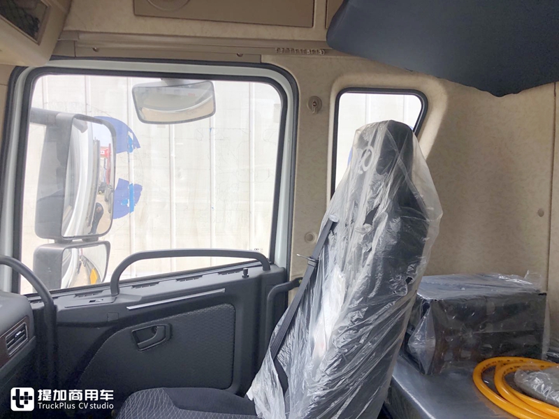 又一款平地板、大空间的载货车即将到来,正在路试的华菱汉马H9载货车实拍 - 第17张 - 提加商用车网 又一款平地板、大空间的载货车即将到来,正在路试的华菱汉马H9载货车实拍 - 第17张