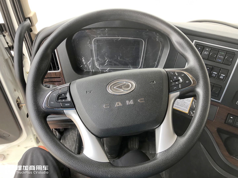 又一款平地板、大空间的载货车即将到来,正在路试的华菱汉马H9载货车实拍 - 第8张 - 提加商用车网 又一款平地板、大空间的载货车即将到来,正在路试的华菱汉马H9载货车实拍 - 第8张