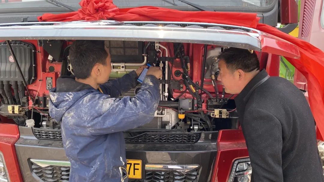 陕汽重卡｜创新营销士气高 终端活动交车忙 - 第2张