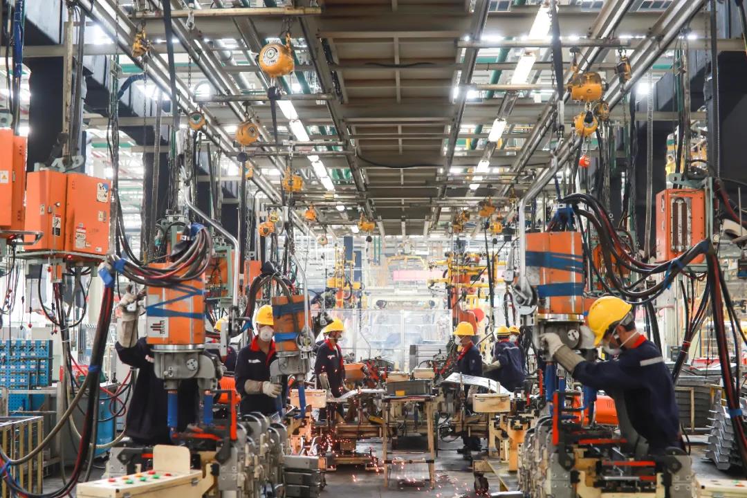 出勤高效率高,“工程之王”红岩自卸车,满足基建市场各项需求 - 第7张 - 提加商用车网 出勤高效率高,“工程之王”红岩自卸车,满足基建市场各项需求 - 第7张