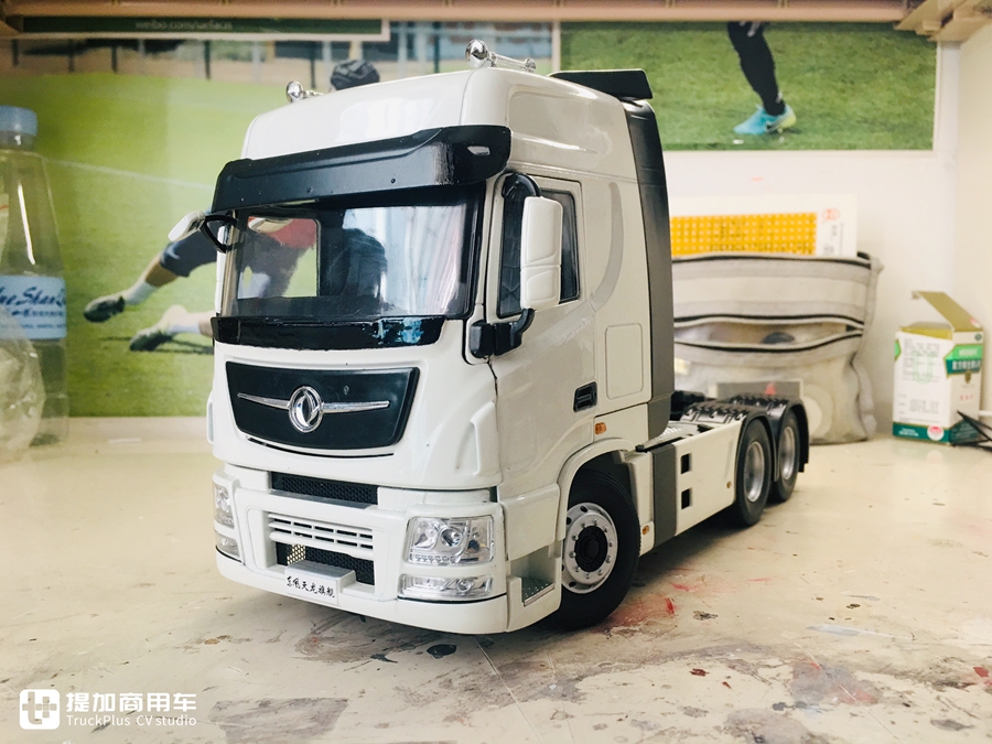 独家|东风商用车的旗舰产品——1:24天龙旗舰卡车模型实拍评测