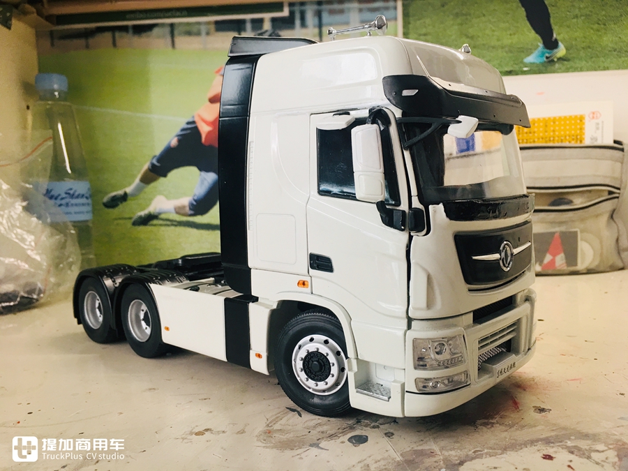 东风商用车的旗舰产品——1:24天龙旗舰卡车模型实拍评测 - 第2张