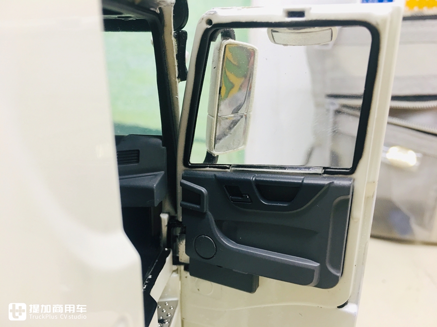 东风商用车的旗舰产品——1:24天龙旗舰卡车模型实拍评测 - 第19张