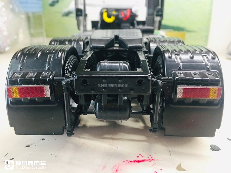 东风商用车的旗舰产品——1:24天龙旗舰卡车模型实拍评测 - 第34张