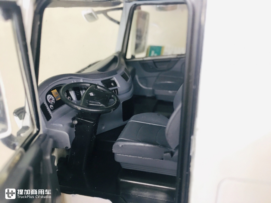 东风商用车的旗舰产品——1:24天龙旗舰卡车模型实拍评测 - 第18张