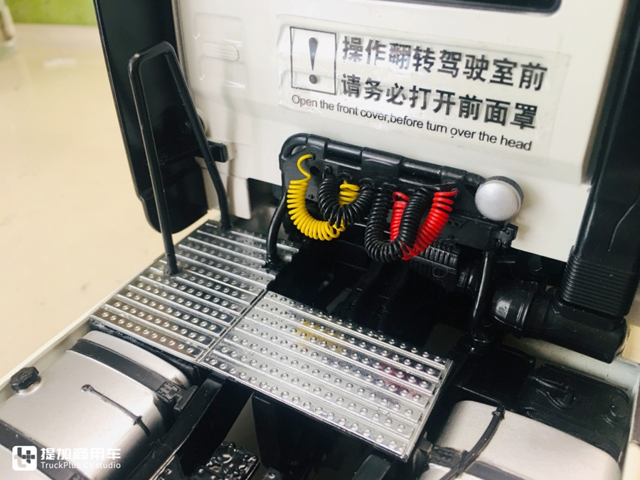 东风商用车的旗舰产品——1:24天龙旗舰卡车模型实拍评测 - 第22张