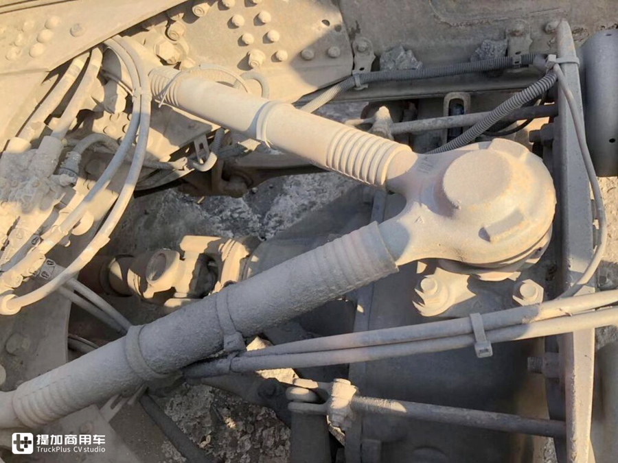 进口卡车不能拉重载？这辆沃尔沃卡车，已经干了十多年煤炭运输 - 第14张