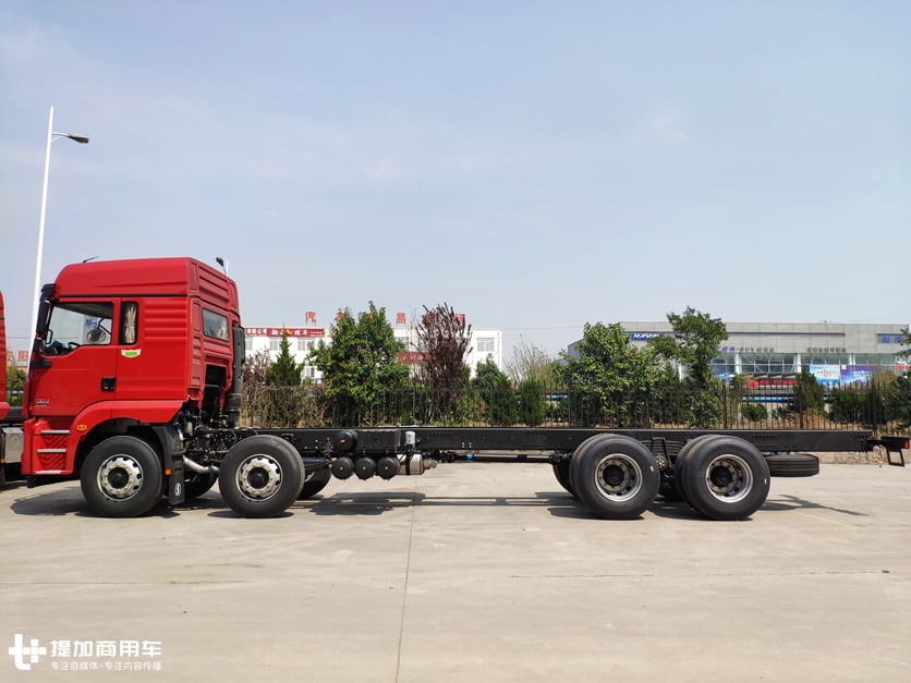 德龙新M3000载货车实拍,350马力潍柴机器,轻量化车身专为绿通打造 - 第16张 - 提加商用车网 德龙新M3000载货车实拍,350马力潍柴机器,轻量化车身专为绿通打造 - 第16张