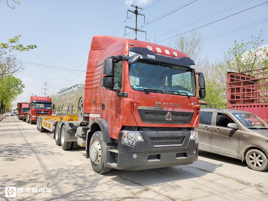豪沃新出的TX7牵引车,配置怎么样?实拍国六LNG车型带您好好看看 - 第1张 - 提加商用车网 豪沃新出的TX7牵引车,配置怎么样?实拍国六LNG车型带您好好看看 - 第1张