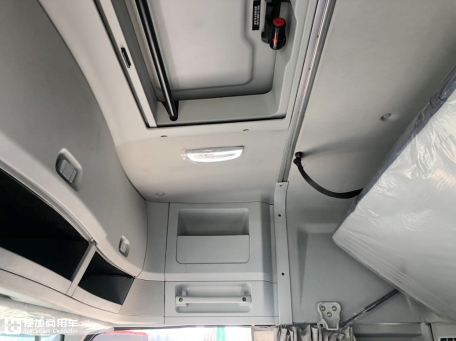 奔驰动力的欧曼EST载货车实拍,售价基本与康明斯X12车型相同,考虑一下吗? - 第7张 - 提加商用车网 奔驰动力的欧曼EST载货车实拍,售价基本与康明斯X12车型相同,考虑一下吗? - 第7张