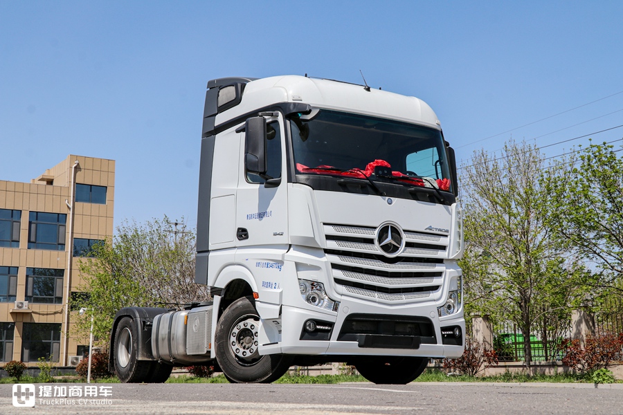 平地板奔驰卡车售价50多万?还有一系列高端配置,现在进口卡车这么香吗? - 第1张 - 提加商用车网 平地板奔驰卡车售价50多万?还有一系列高端配置,现在进口卡车这么香吗? - 第1张