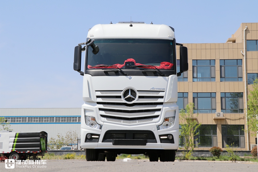 平地板奔驰卡车售价50多万?还有一系列高端配置,现在进口卡车这么香吗? - 第2张 - 提加商用车网 平地板奔驰卡车售价50多万?还有一系列高端配置,现在进口卡车这么香吗? - 第2张